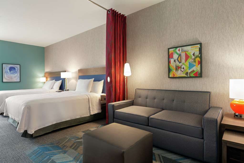 Guest room