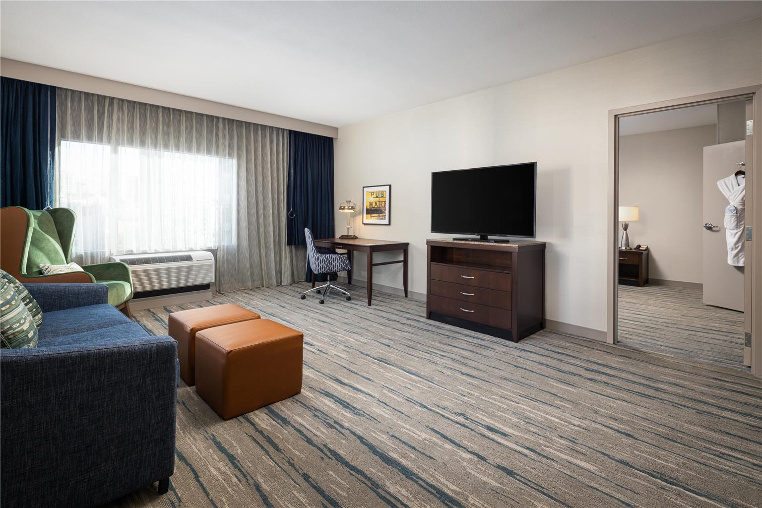 Guest room