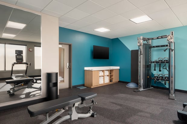 Images avid hotel Oak Creek by IHG