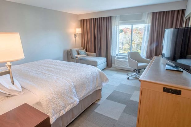 Images Hampton Inn Amesbury