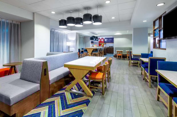 Images Hampton Inn Denver-International Airport