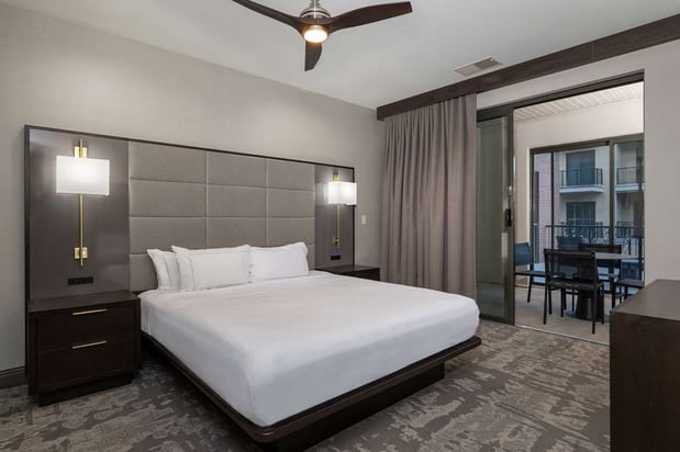 Images Hilton Promenade at Branson Landing