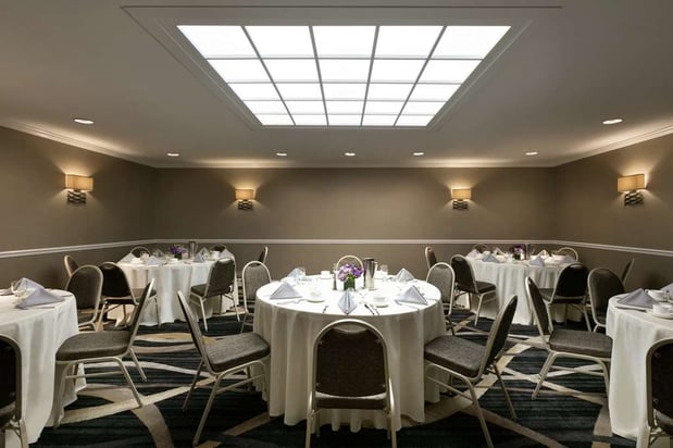 Images DoubleTree by Hilton New York LaGuardia Airport
