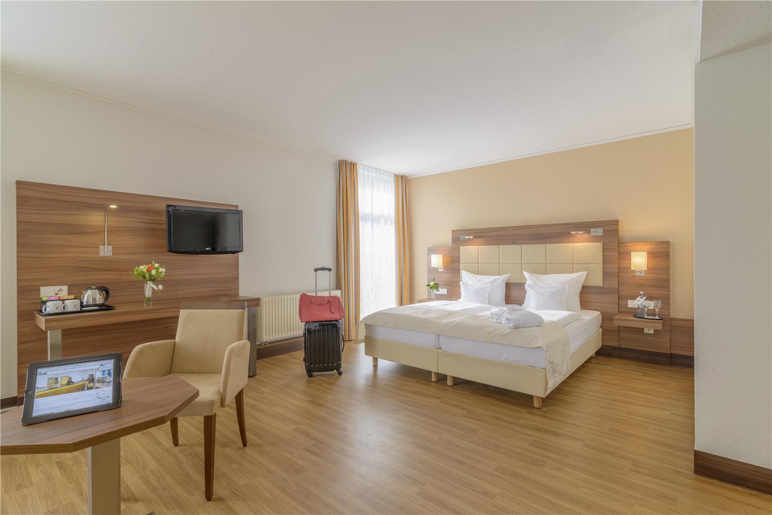 Best Western Plus Hotel Am Schlossberg, Europastrasse 13 in Nuertingen