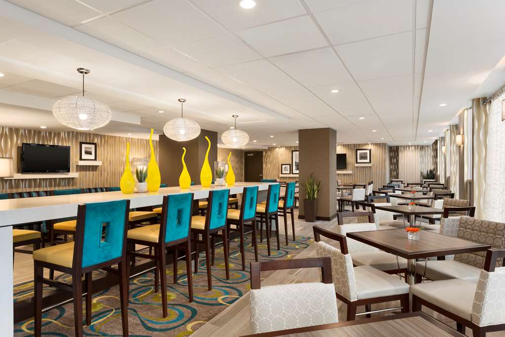 Images Hampton Inn & Suites by Hilton Vancouver-Downtown