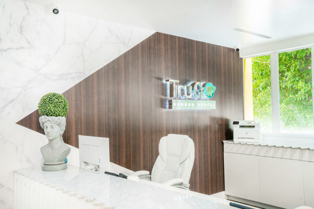 Images TruGlo Modern Dental Beverly Hills