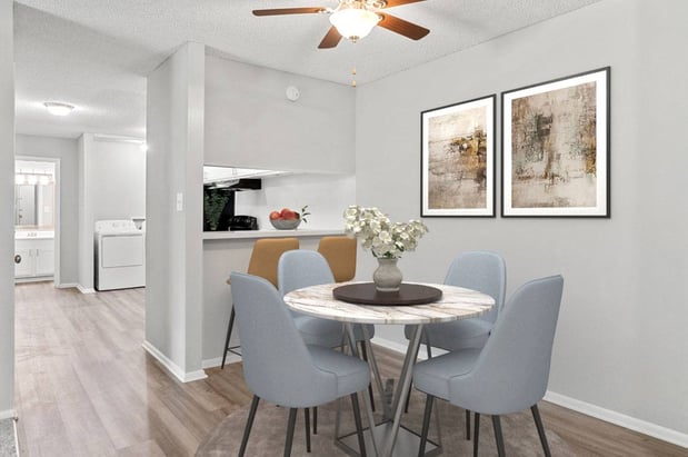 Images Lakes Edge Apartments