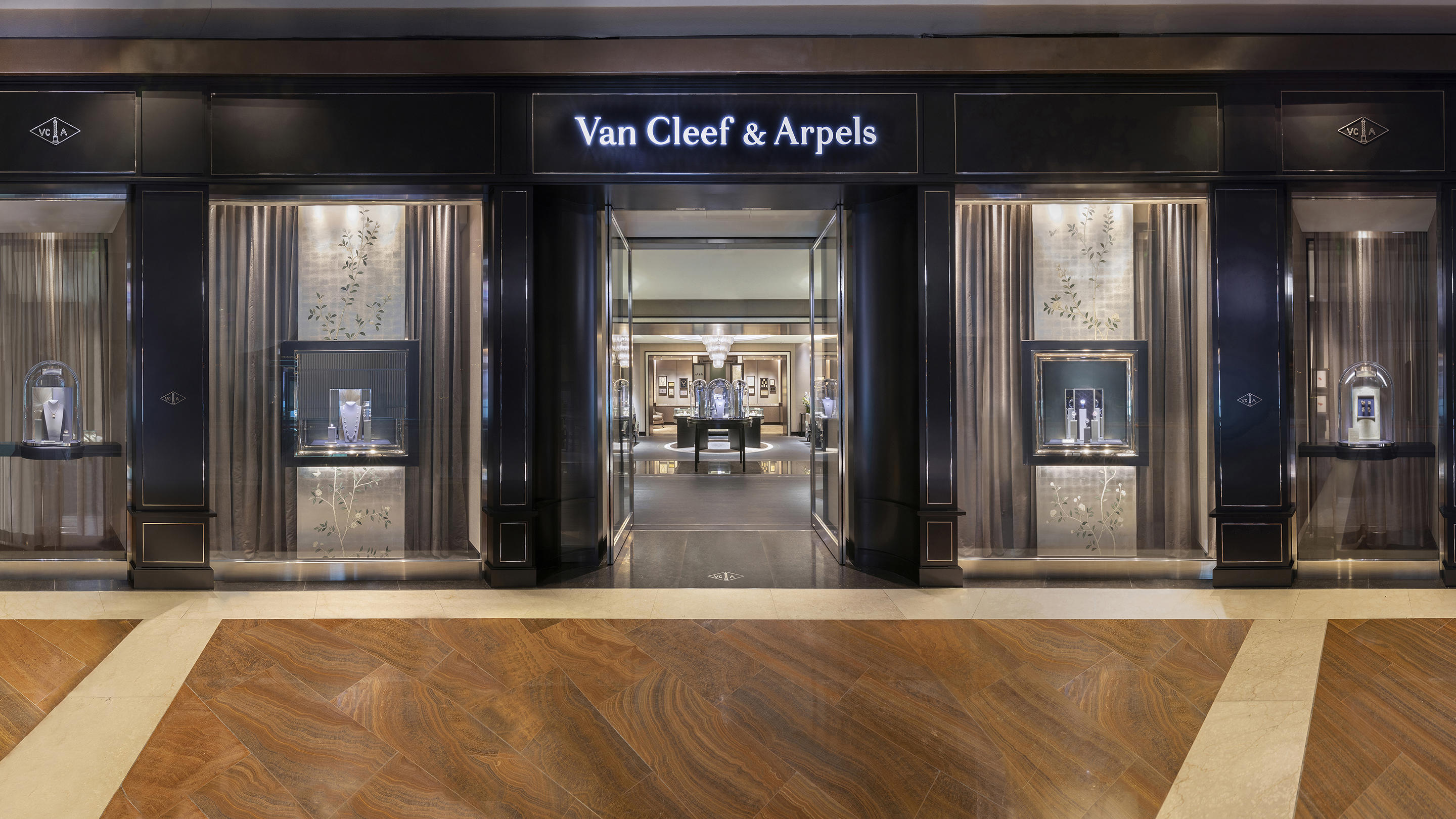 Van Cleef & Arpels (Singapore - Marina Bay Sands) - Gendi