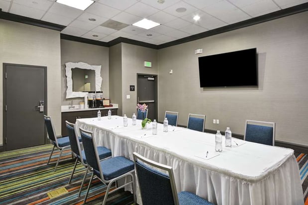 Images Hampton Inn and Suites Los Angeles Burbank Airport