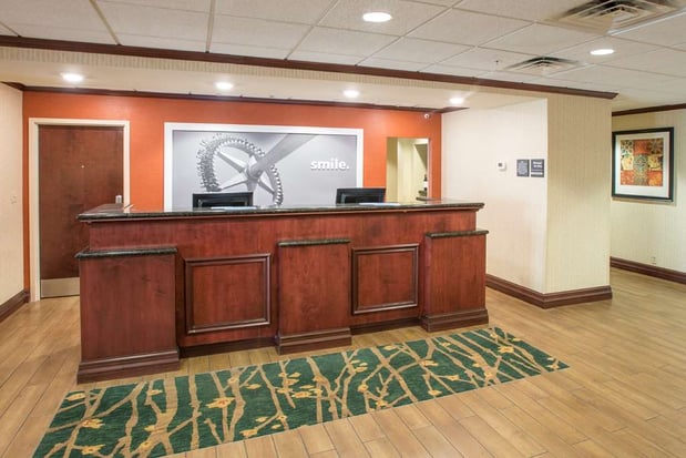 Images Hampton Inn & Suites Cincinnati-Union Centre