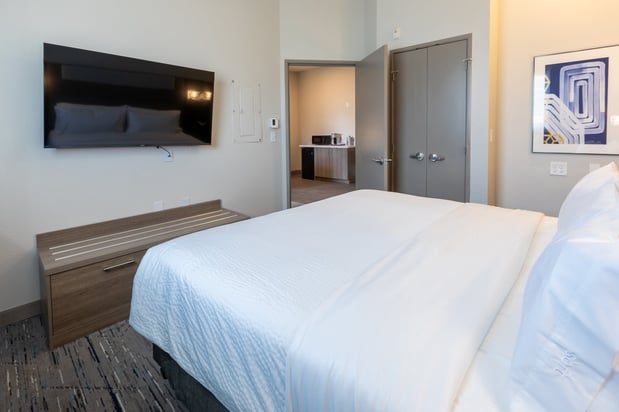 Images Holiday Inn Express & Suites Englewood - Denver South by IHG