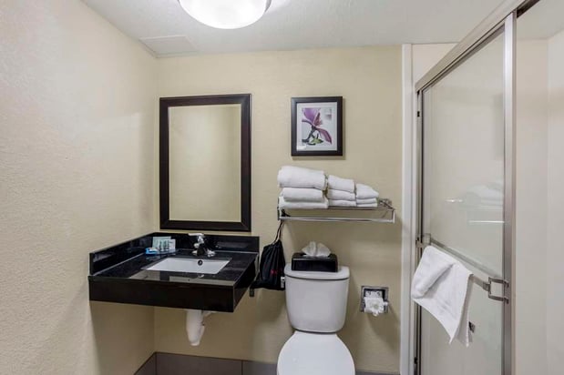 Images Best Western Harrisburg North