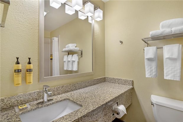Images Best Western Plus Executive Hotel & Suites