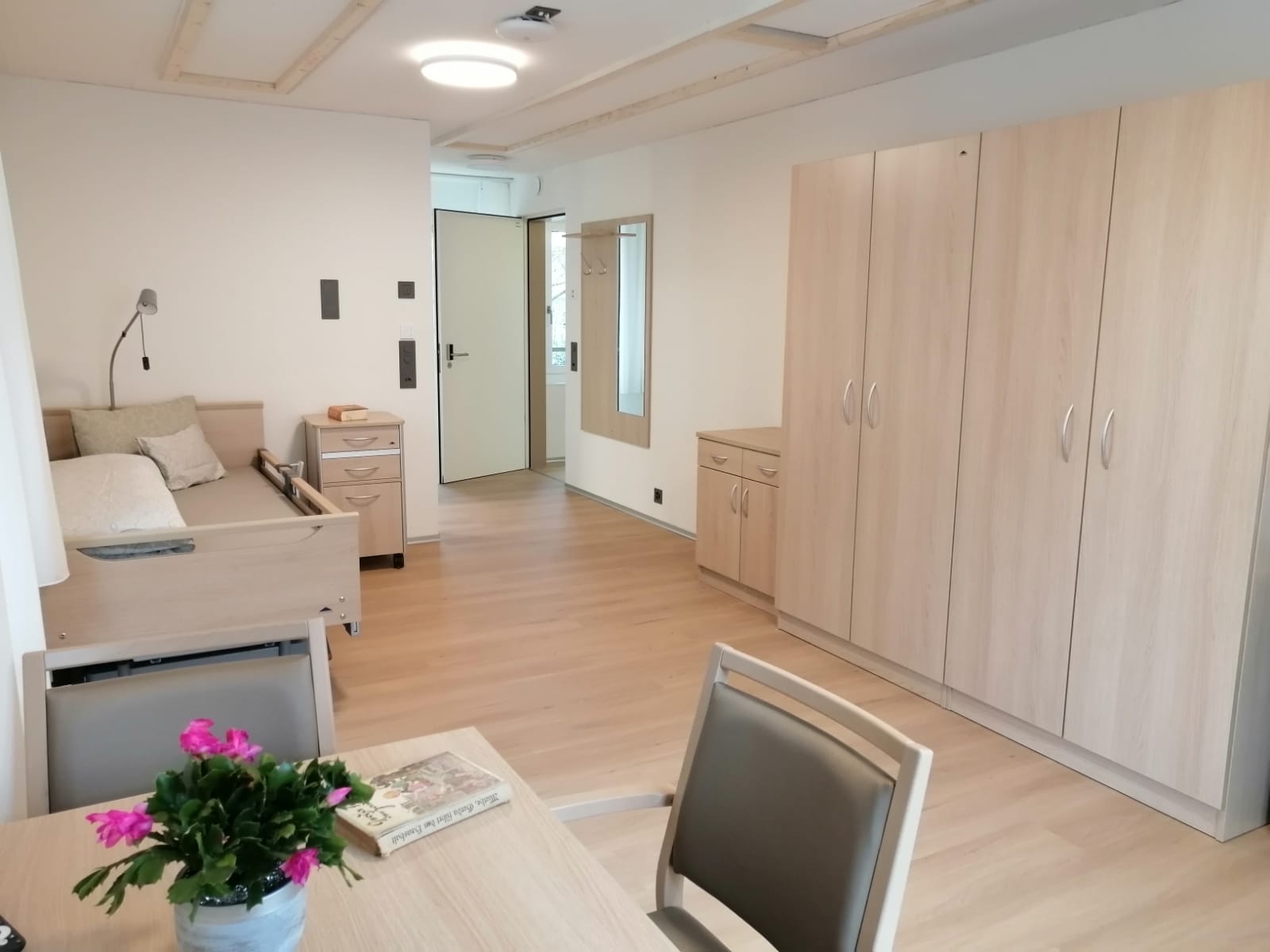 GRÜNECK im Dorf, Grütstrasse 43 in Gossau ZH