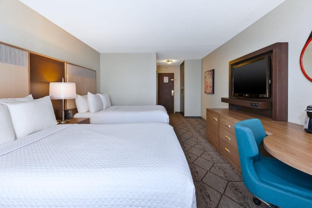 Images Crowne Plaza Columbus North- Worthington by IHG