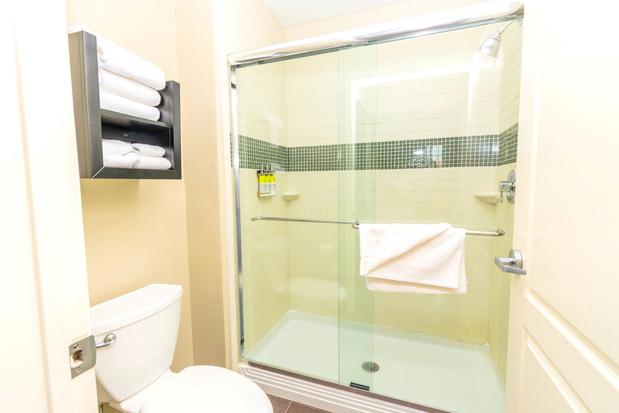 Images Staybridge Suites Houston IAH - Beltway 8 by IHG