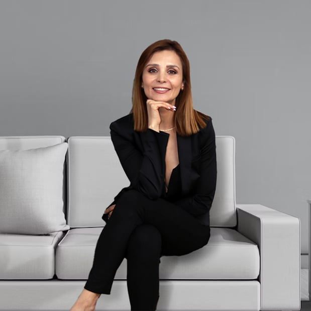 Images Luz Rodriguez, Las Vegas REALTOR - Signature Real Estate Group