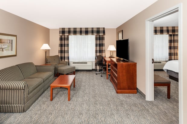Images Holiday Inn Express & Suites Hampton South-Seabrook by IHG
