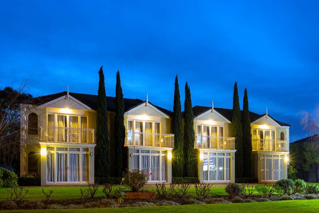 Images Best Western Colonial Village Motel