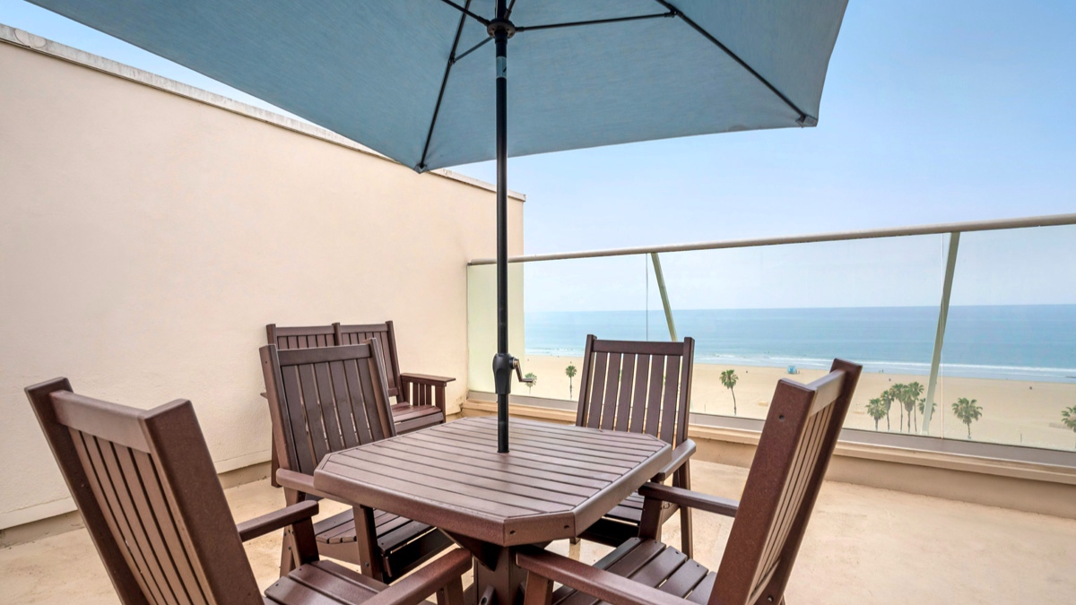 Brookdale Ocean House Rooftop