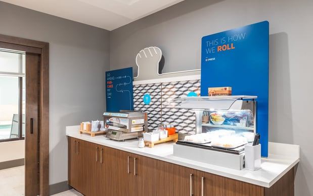 Images Holiday Inn Express & Suites Saint Robert - Leonard Wood by IHG