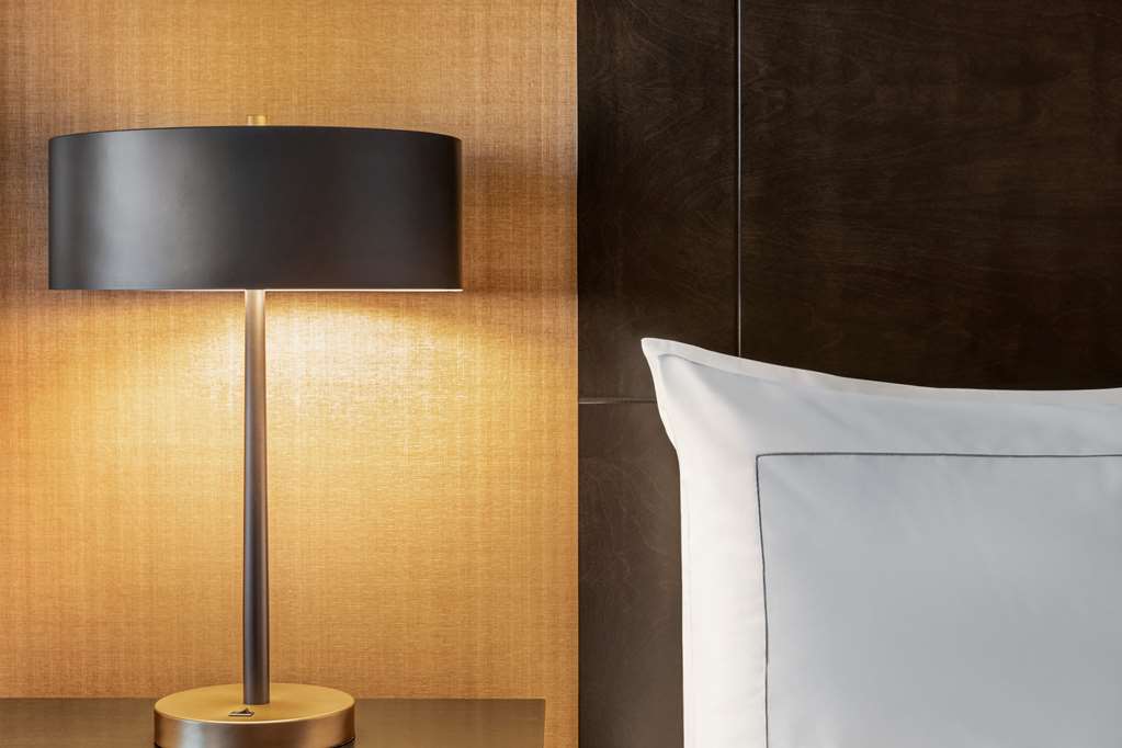 Images DoubleTree by Hilton Pointe Claire Montreal Airport West