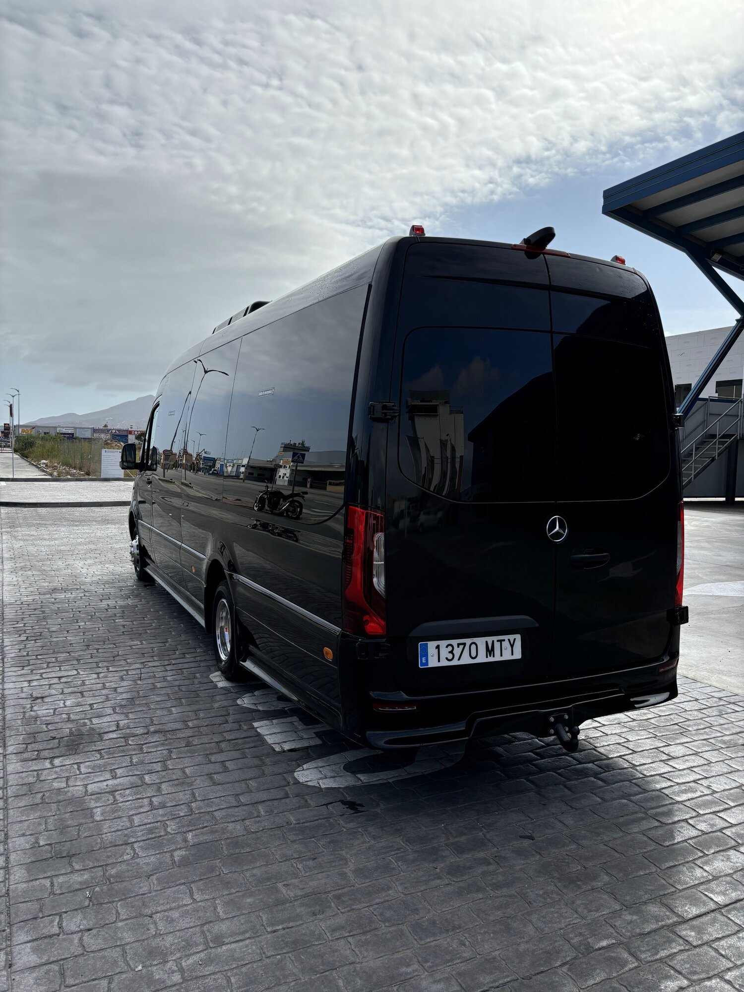 Images Premium Shuttles