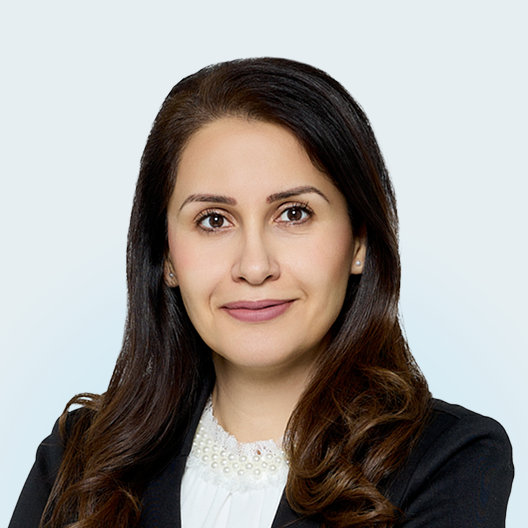 Maryam Tavana headshot.