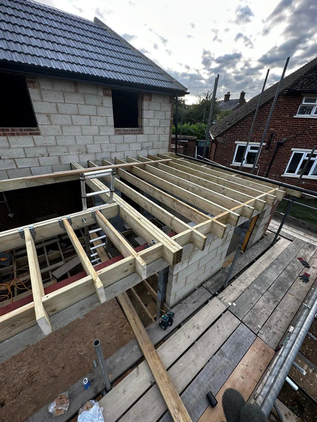 Images Stars Roofing Ltd