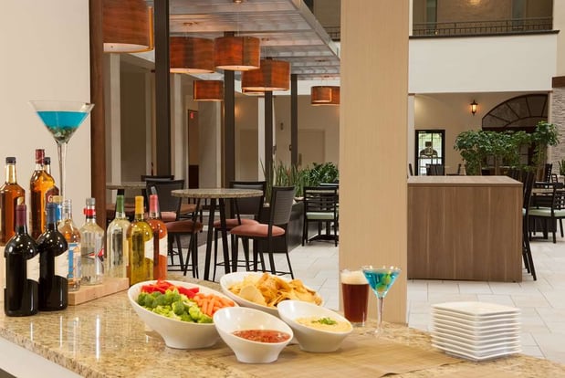 Images Embassy Suites by Hilton Nashville Airport