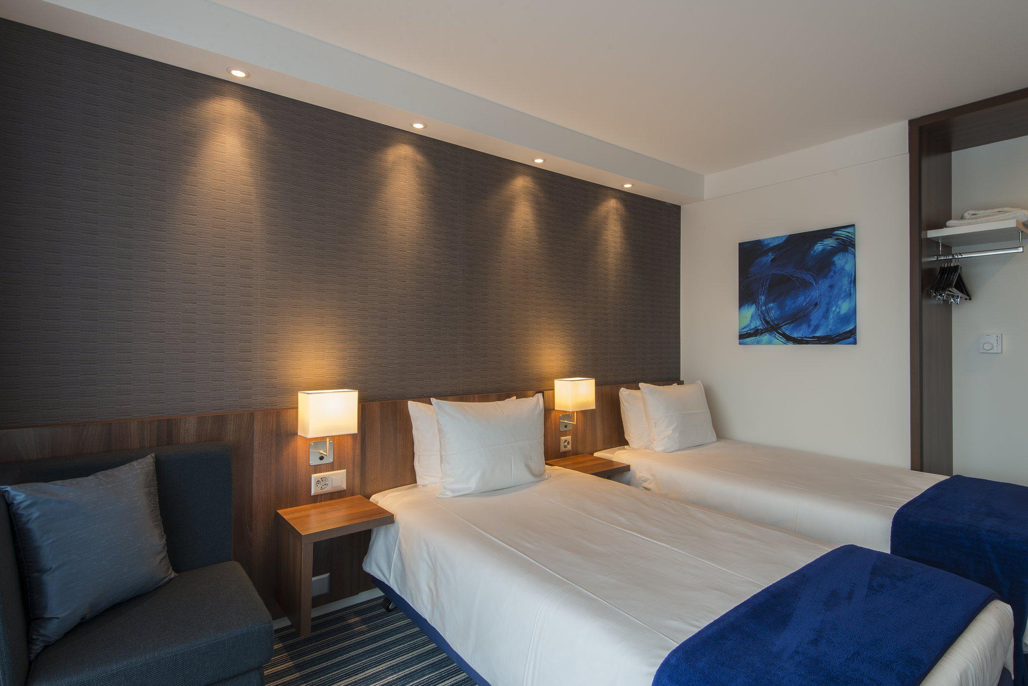 Holiday Inn Express Affoltern am Albis, an IHG Hotel - CLOSED, Obstgartenstrasse 7 in Affoltern am Albis