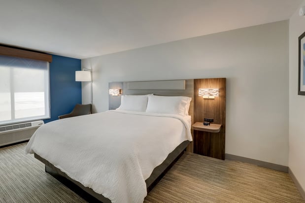 Images Holiday Inn Express & Suites Hinesville East - Fort Stewart by IHG