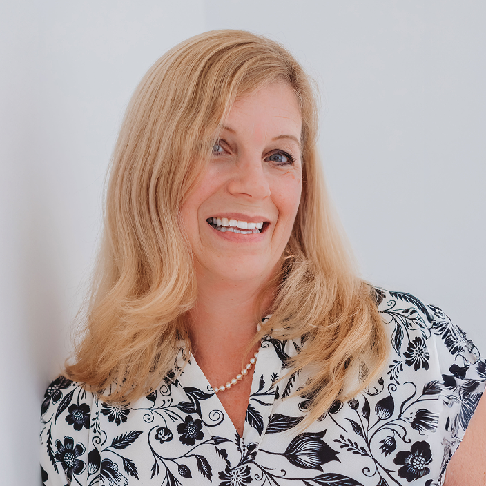 Melanie Czeban headshot.