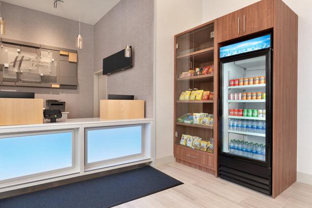 Images Holiday Inn Express Jamaica - Jfk Airtrain - Nyc by IHG