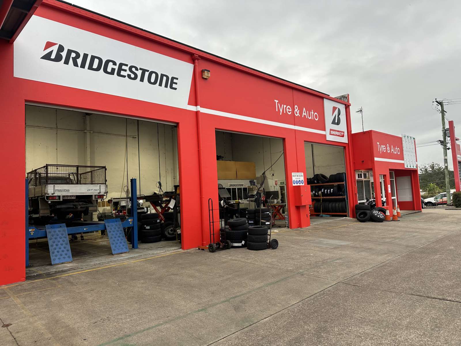 Images Bridgestone Select Tyre & Auto Kunda Park