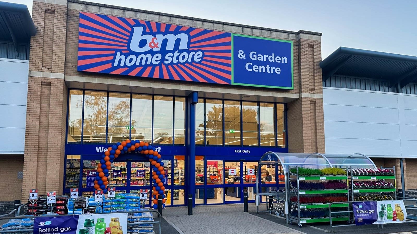 Images B&M Home Store with Garden Centre