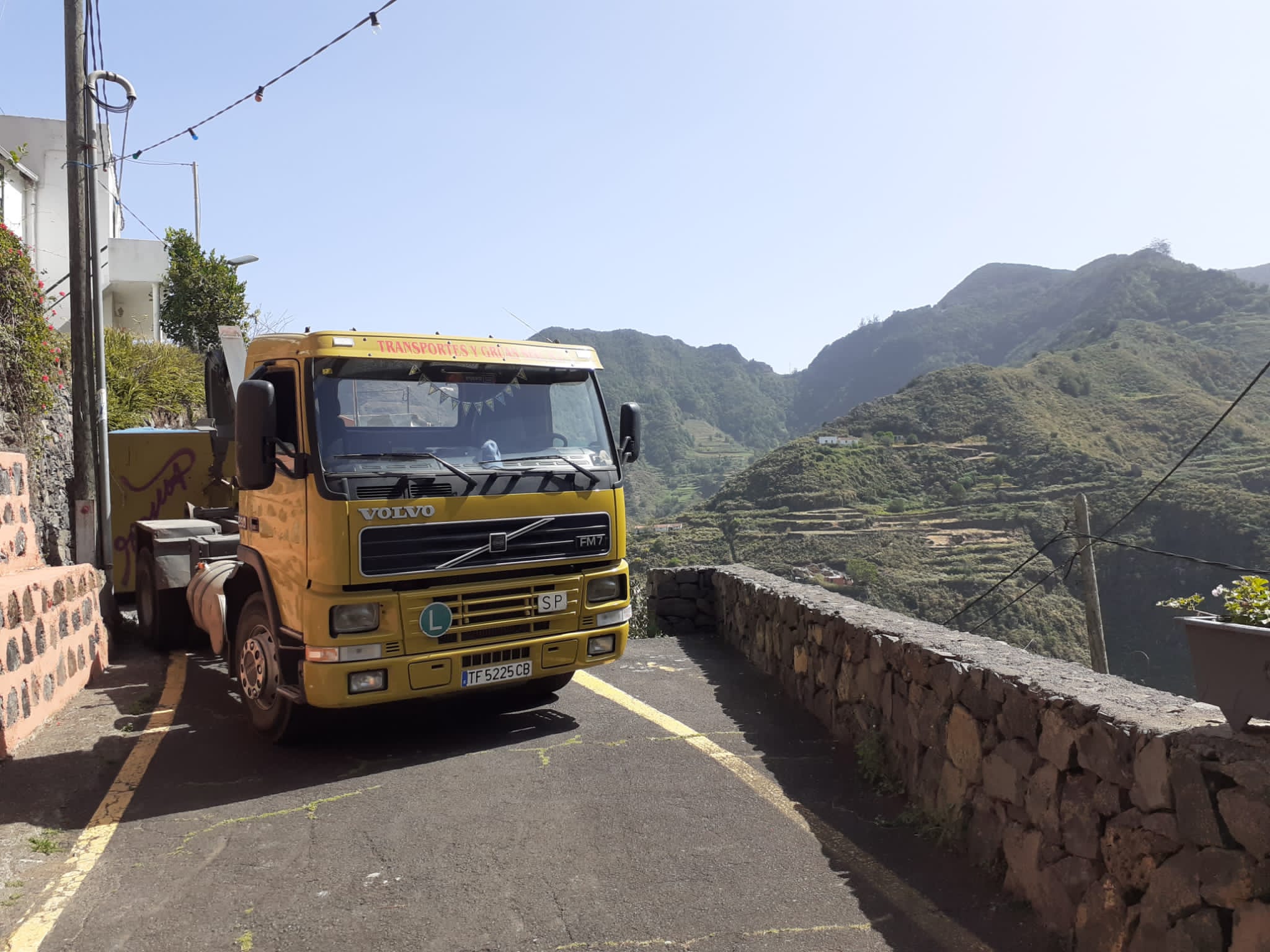 Images Transportes y Grúas Sisi