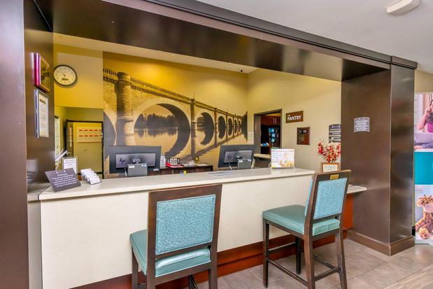 Images Staybridge Suites Houston IAH - Beltway 8 by IHG