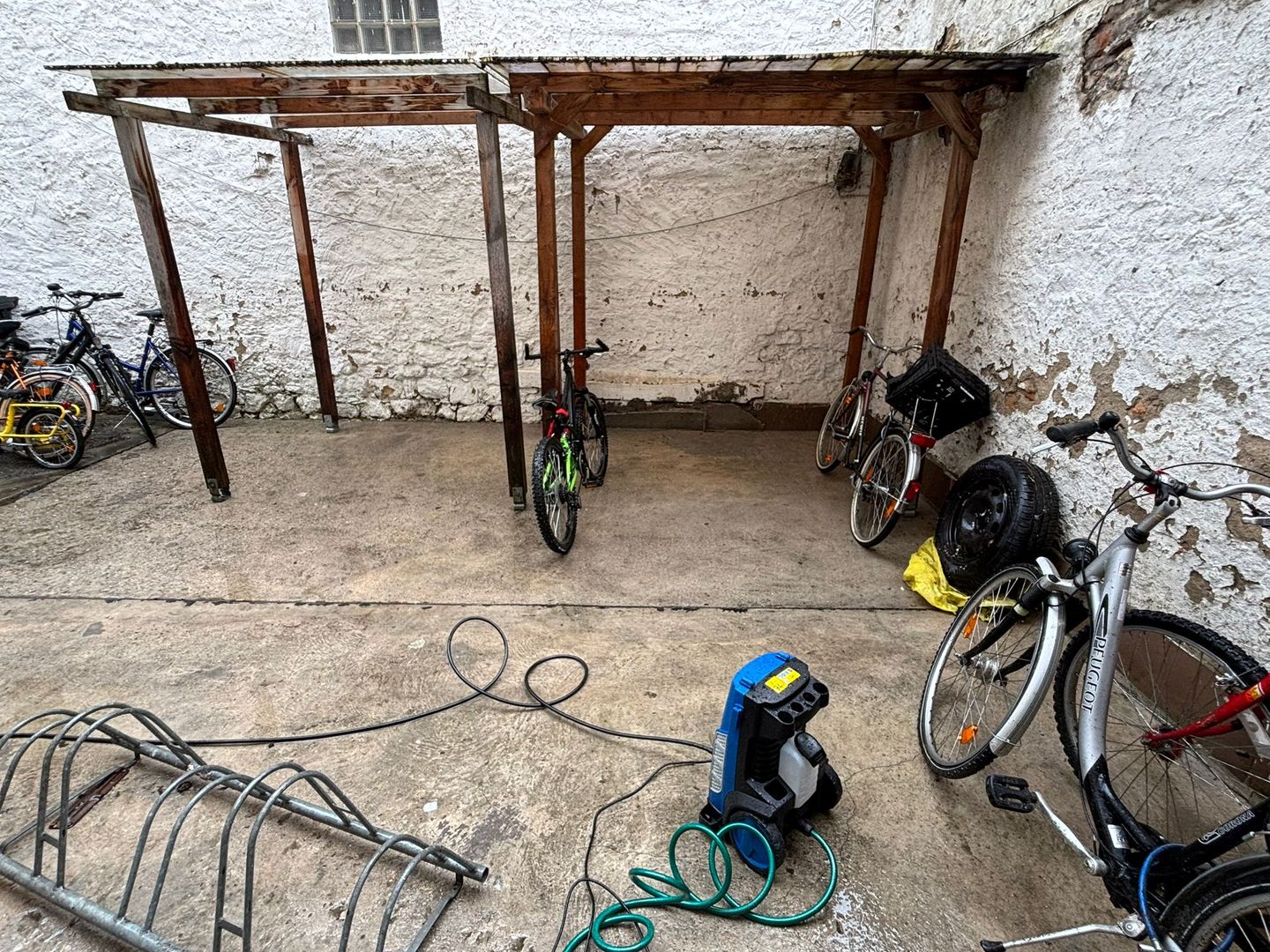 Hausmeisterservice AK, Uthmannstraße 41 in Wiesbaden