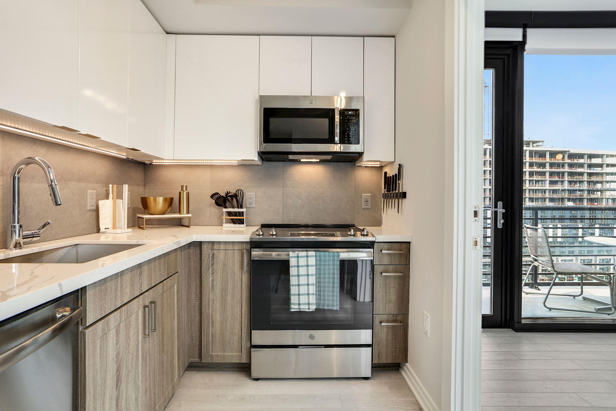 Shared apartments with fully equipped kitchens
