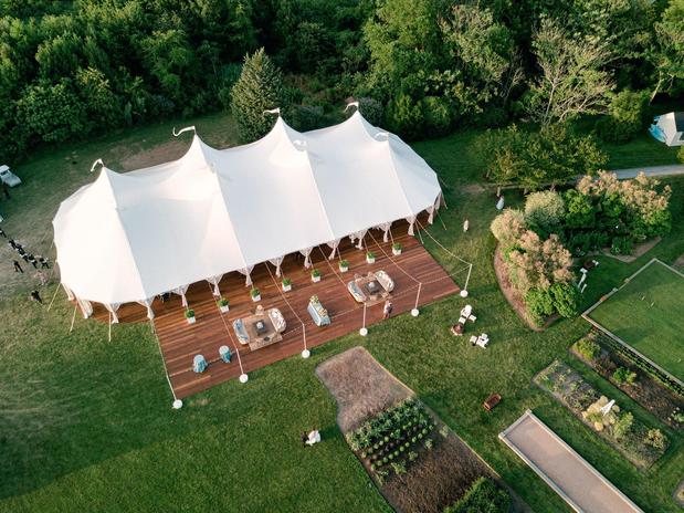 Images Fred's Tents & Canopies Inc.