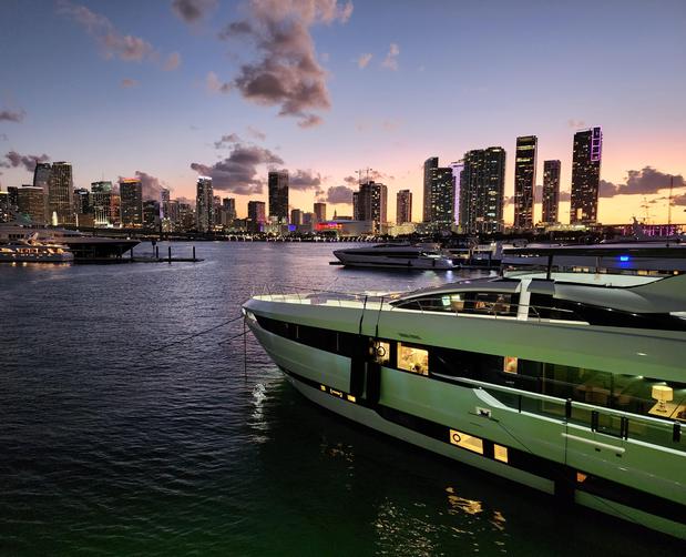 Images Encore Yacht