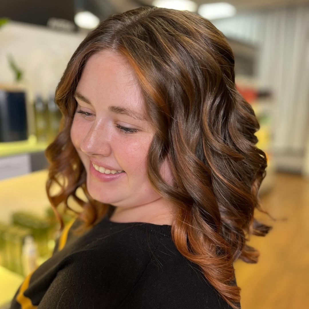 Top Hair Salon and Spa in St.Louis, MO For Hair Color & Styling 