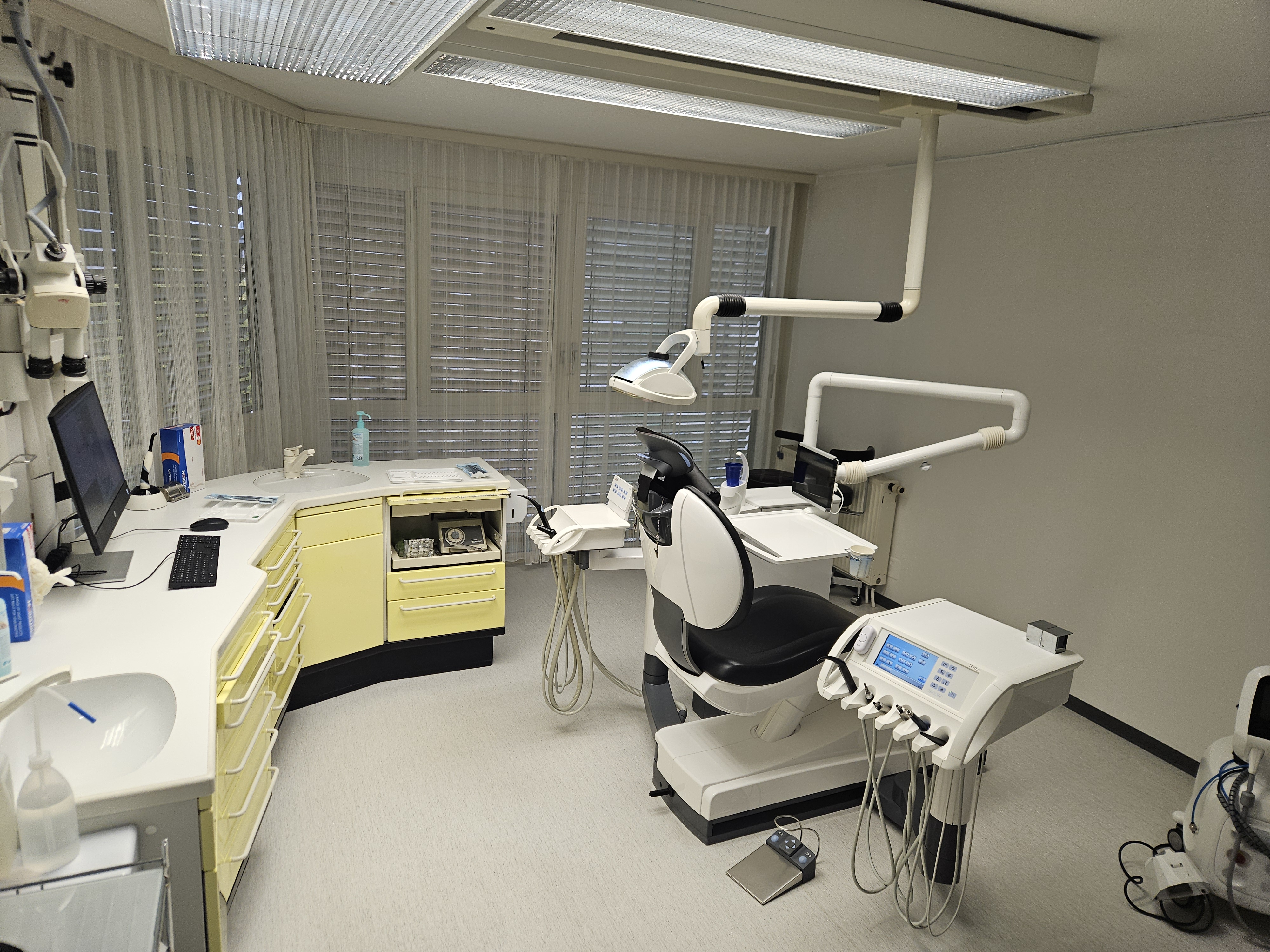 Bilder Aebi-Dent Sàrl