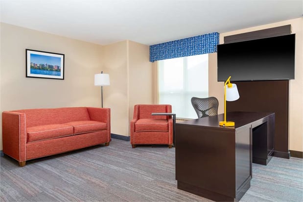 Images Hampton Inn & Suites Madison Downtown