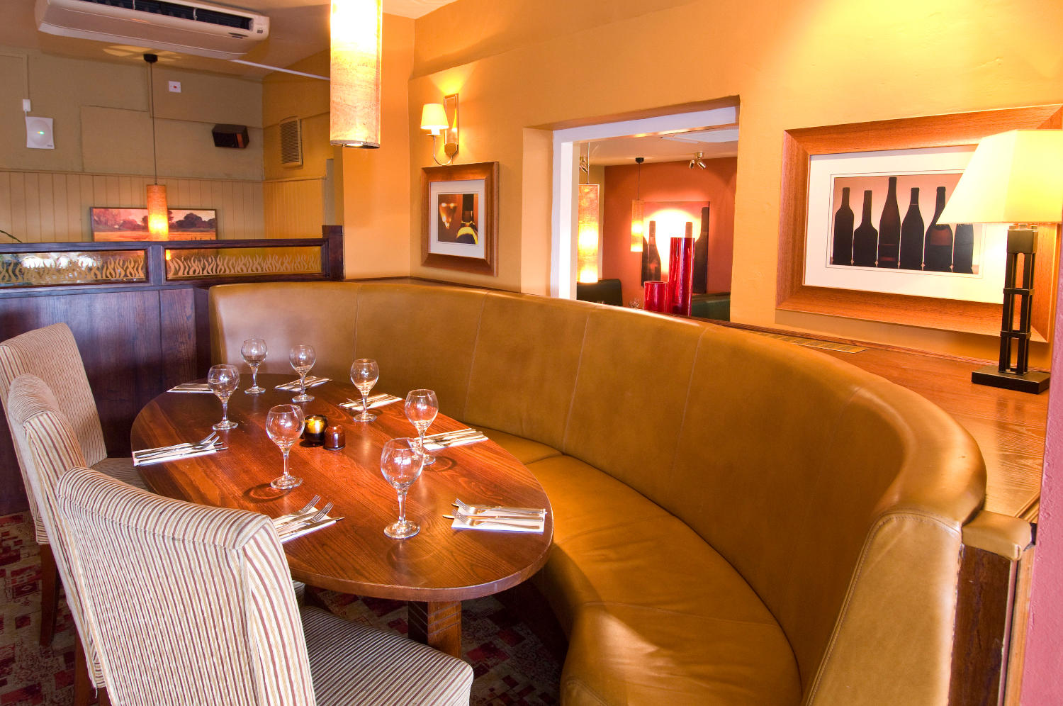 Beefeater restaurant interior Premier Inn Tring Tring 03333 219101