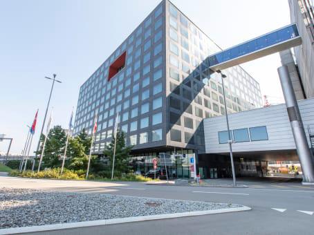 Zürich, Flughafen, Hotelstrasse 1 in Zürich