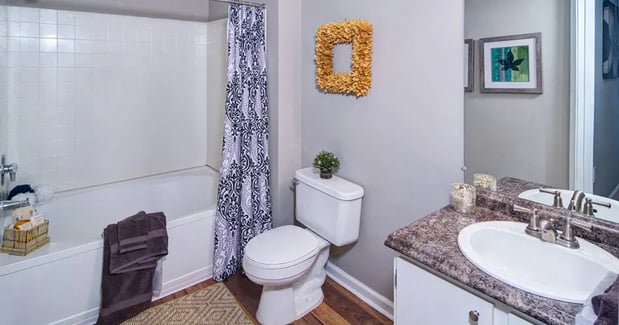 Images Huntington Chase Apartments