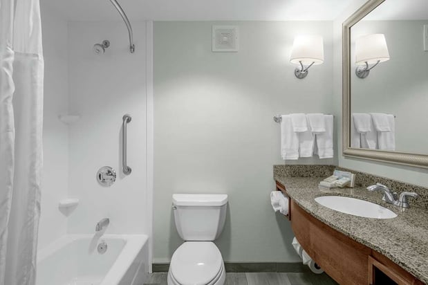 Images Hilton Garden Inn Wilmington Mayfaire Town Center