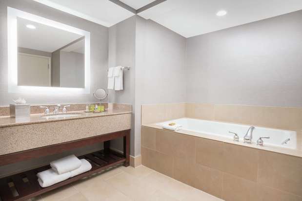 Images DoubleTree by Hilton Hotel Colorado Springs